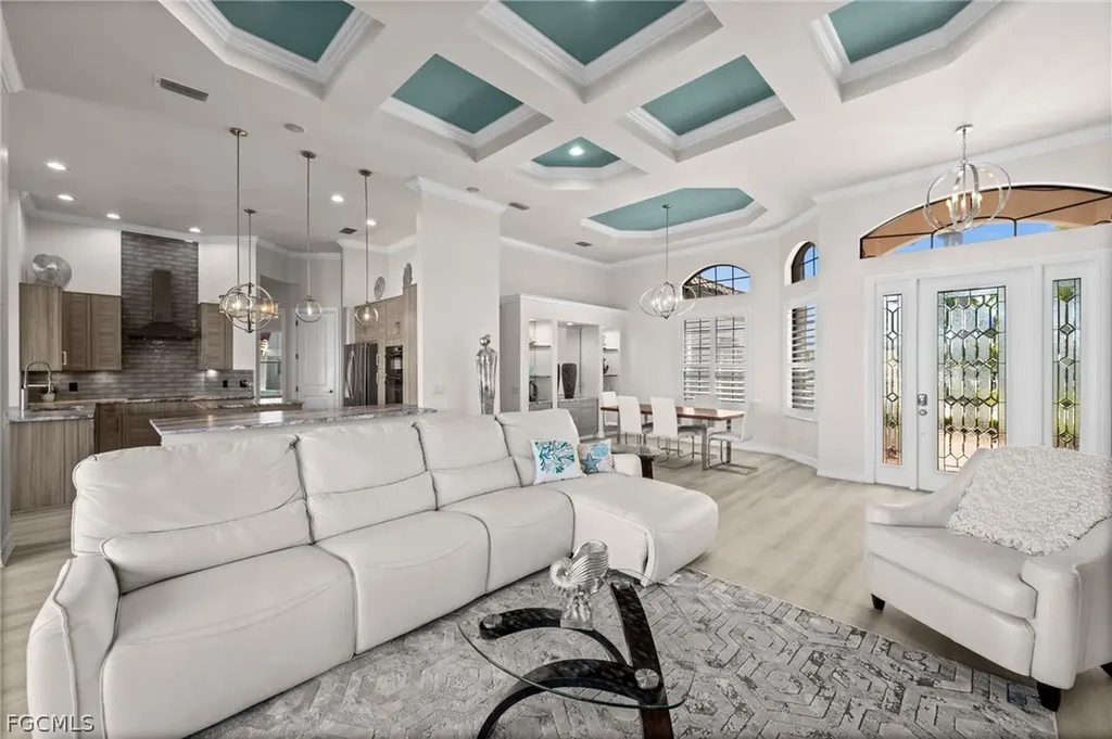 5205 Tamiami Court Cape Coral FL 33904
