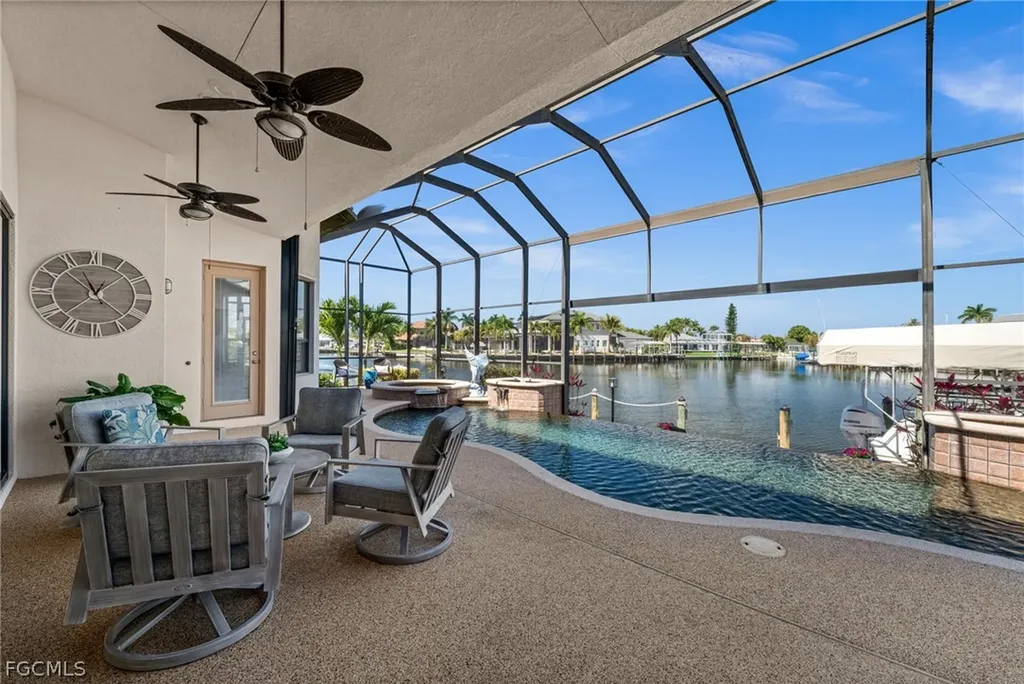 5205 Tamiami Court Cape Coral FL 33904