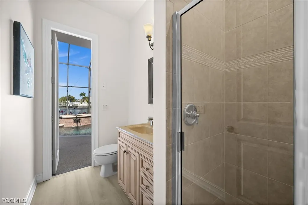 5205 Tamiami Court Cape Coral FL 33904