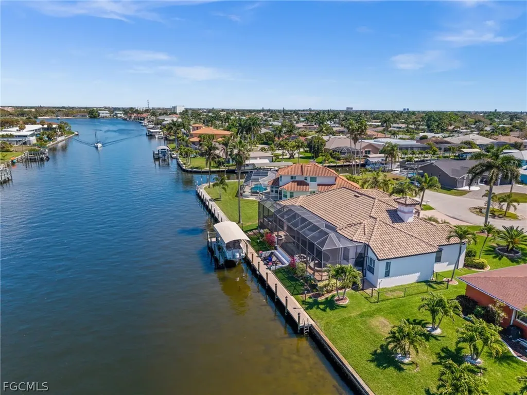5205 Tamiami Court Cape Coral FL 33904