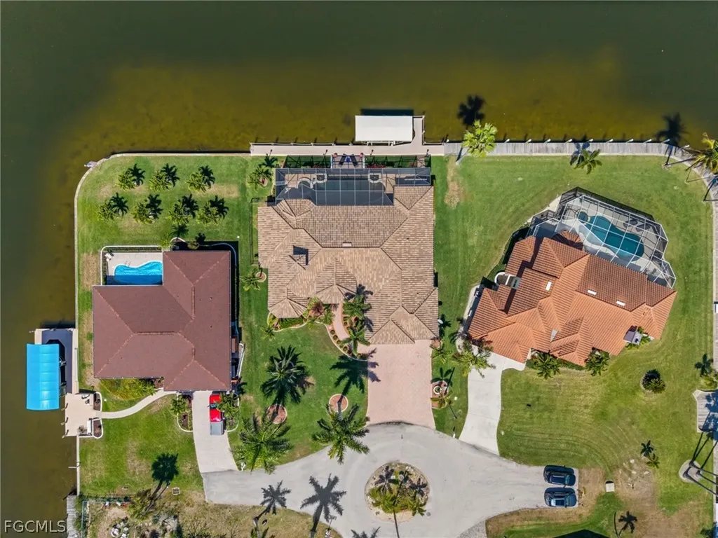 5205 Tamiami Court Cape Coral FL 33904