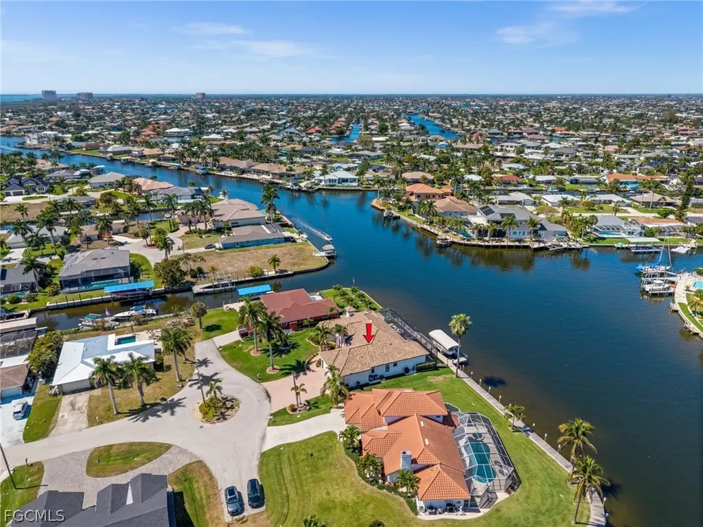 5205 Tamiami Court Cape Coral FL 33904