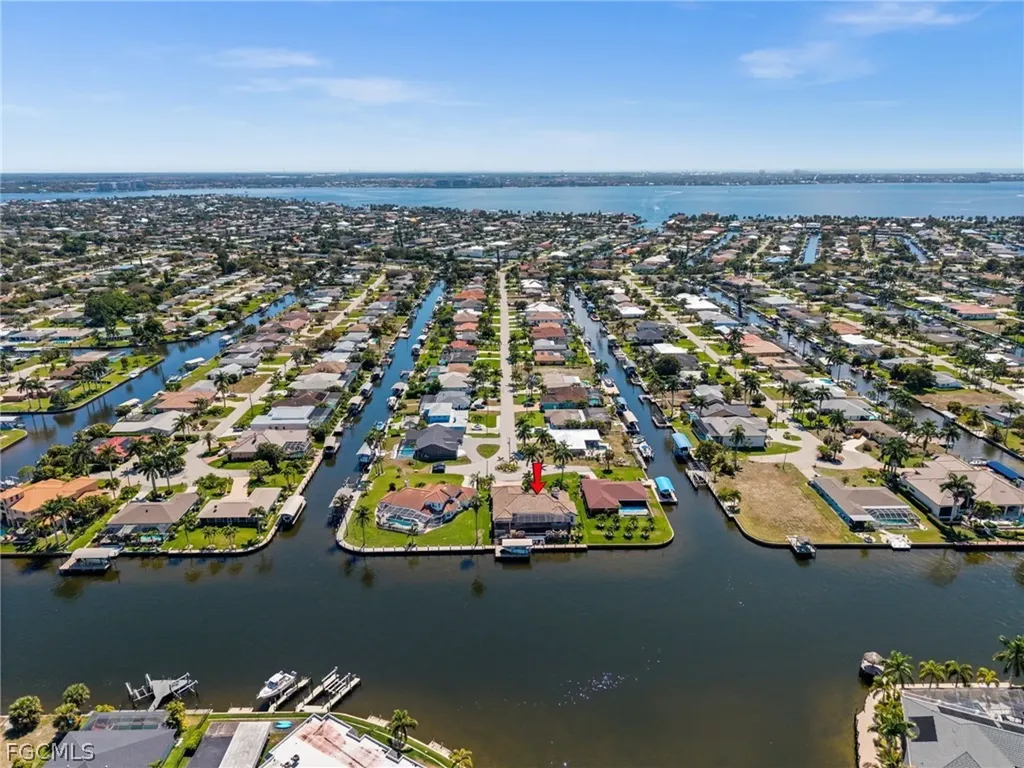 5205 Tamiami Court Cape Coral FL 33904