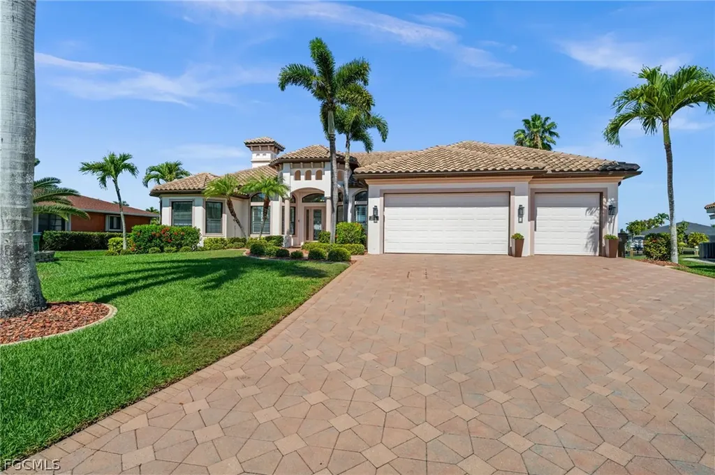 5205 Tamiami Court Cape Coral FL 33904