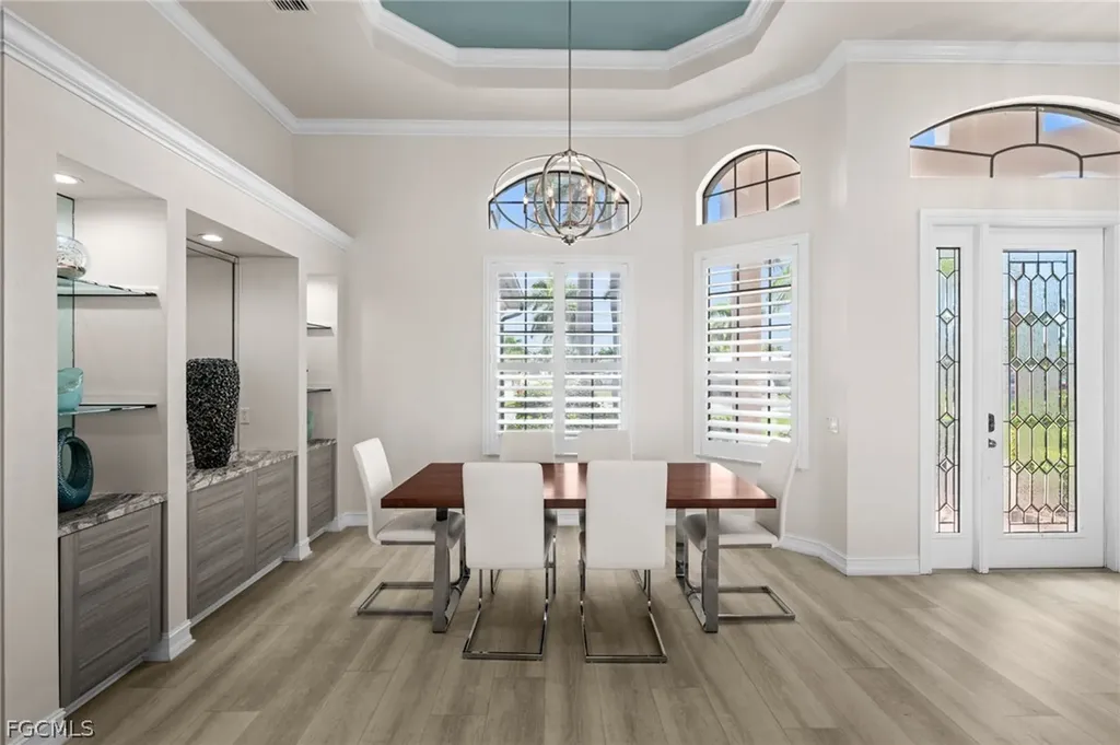 5205 Tamiami Court Cape Coral FL 33904