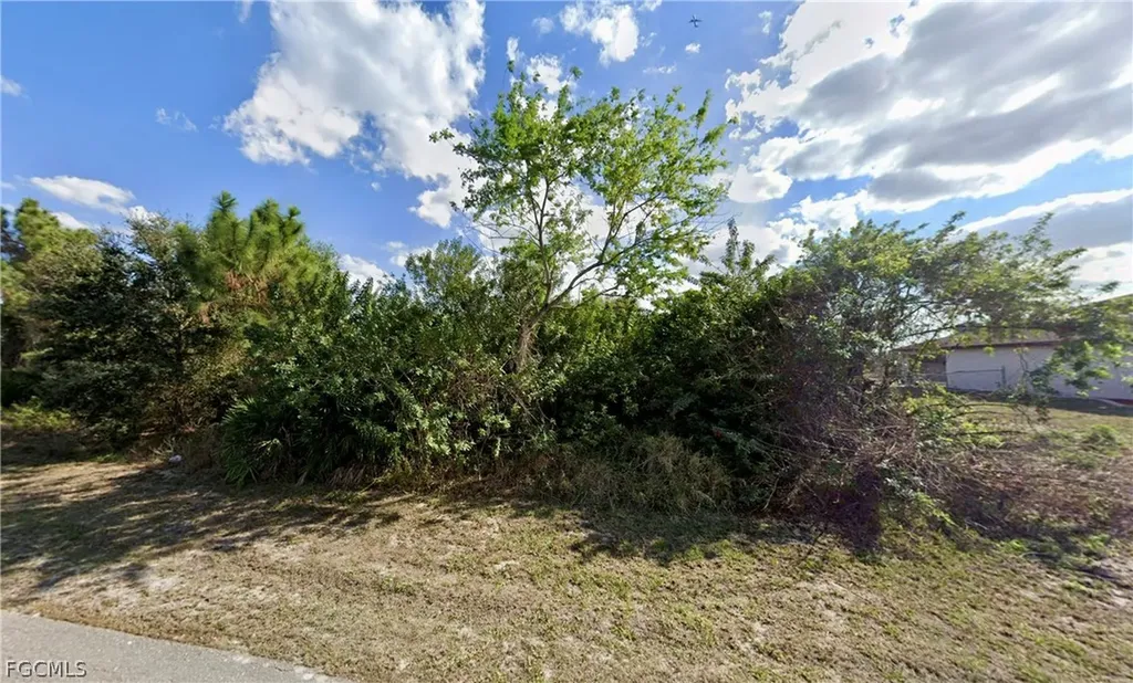 3903 14th Street SW Lehigh Acres FL 33976