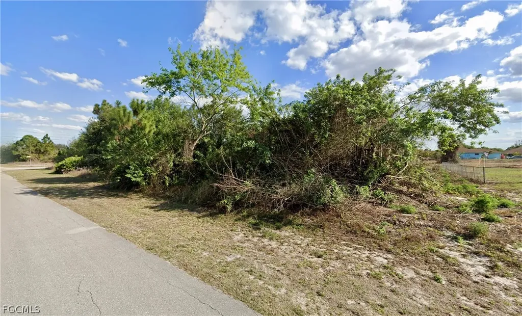 3903 14th Street SW Lehigh Acres FL 33976
