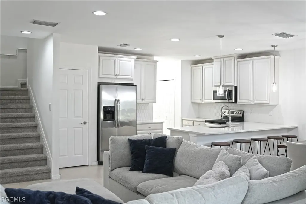 12109 Palm Cove Street Fort Myers FL 33913