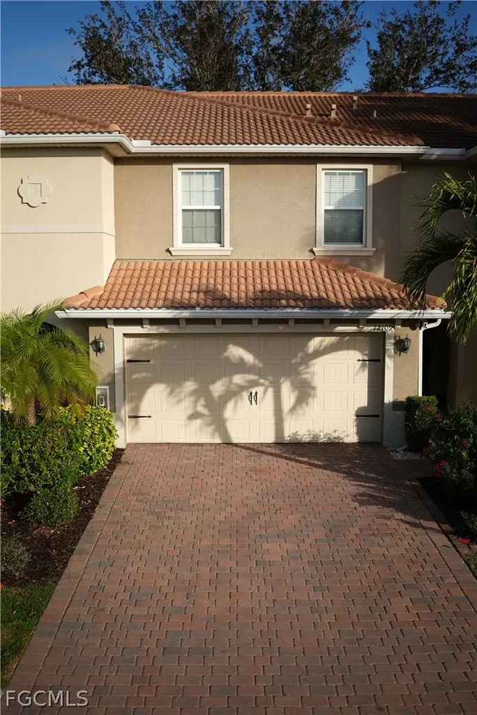 12109 Palm Cove Street Fort Myers FL 33913