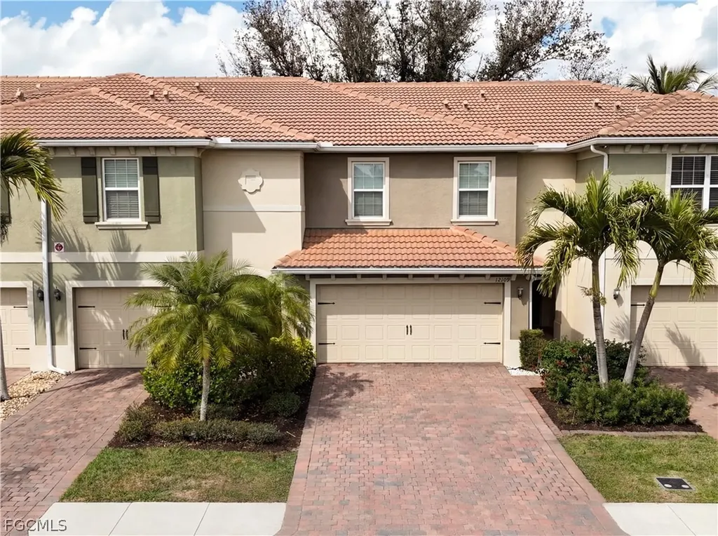 12109 Palm Cove Street Fort Myers FL 33913