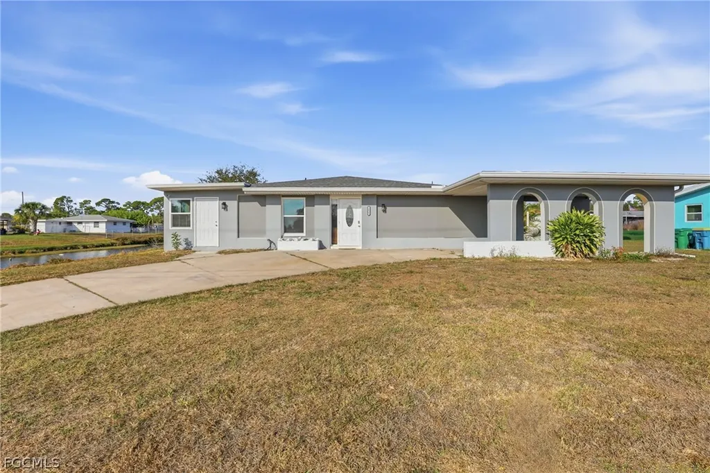 1621 Sheehan Boulevard Port Charlotte FL 33952