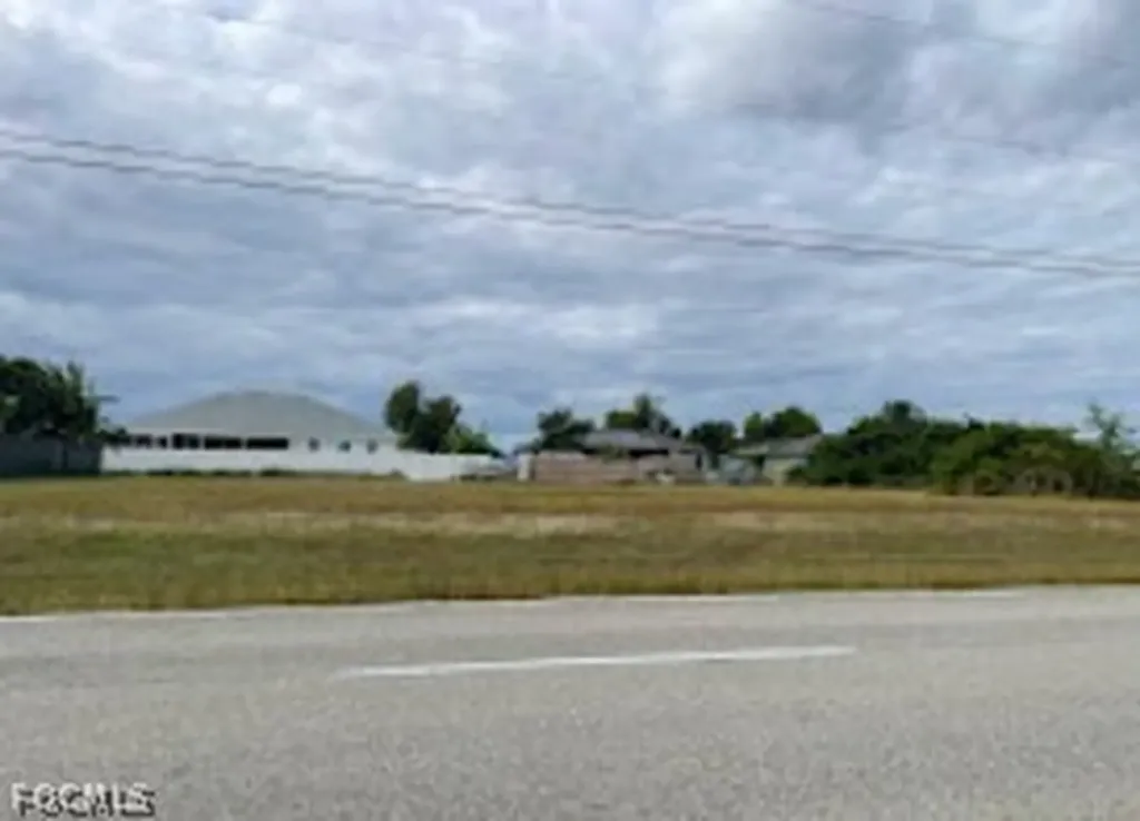 2912 Santa Barbara Boulevard N Cape Coral FL 33993
