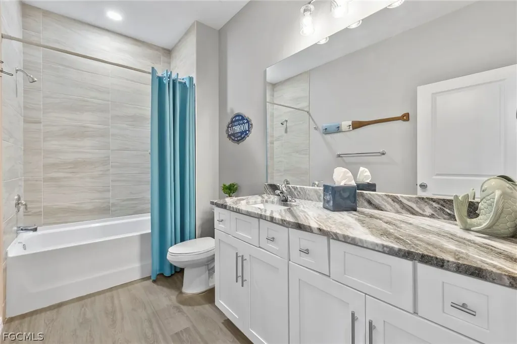 112 Wilmington Parkway Cape Coral FL 33993