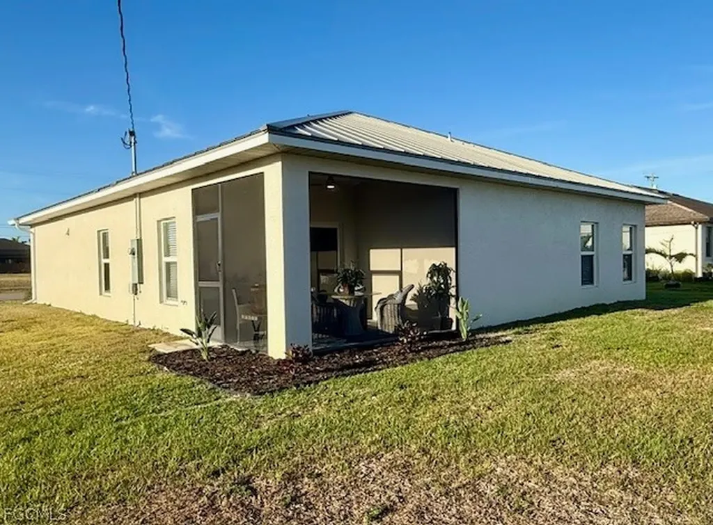 112 Wilmington Parkway Cape Coral FL 33993