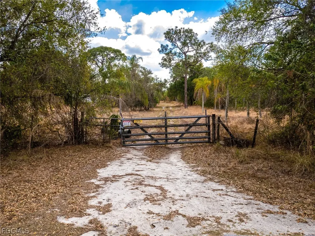 535 Evans Road Labelle FL 33935