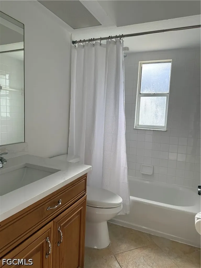 1371 14th Avenue NE Naples FL 34120