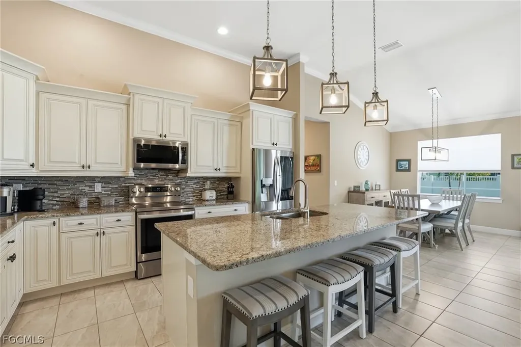 5309 SW 19th Place Cape Coral FL 33914