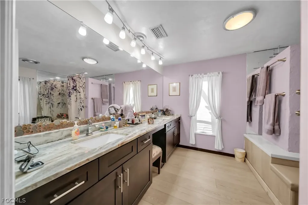 184 W Mariana Avenue North Fort Myers FL 33903