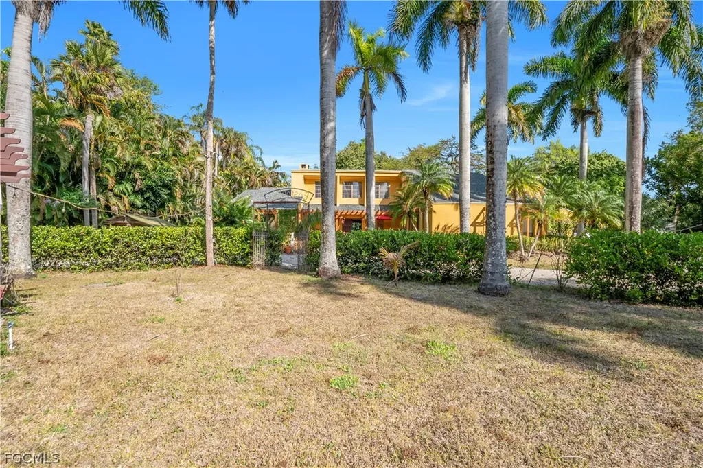 184 W Mariana Avenue North Fort Myers FL 33903
