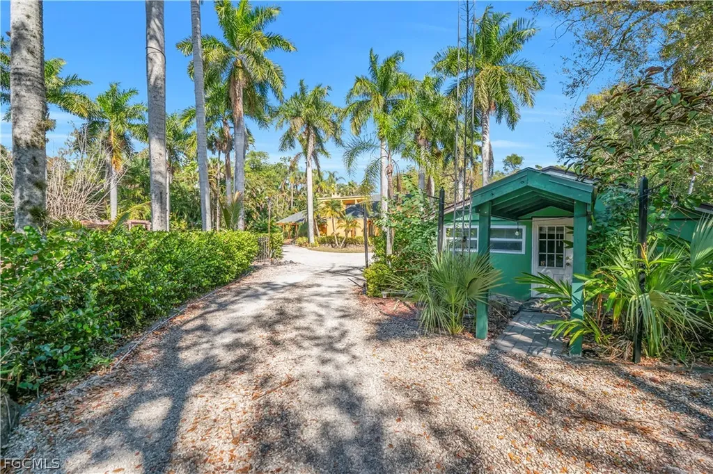184 W Mariana Avenue North Fort Myers FL 33903