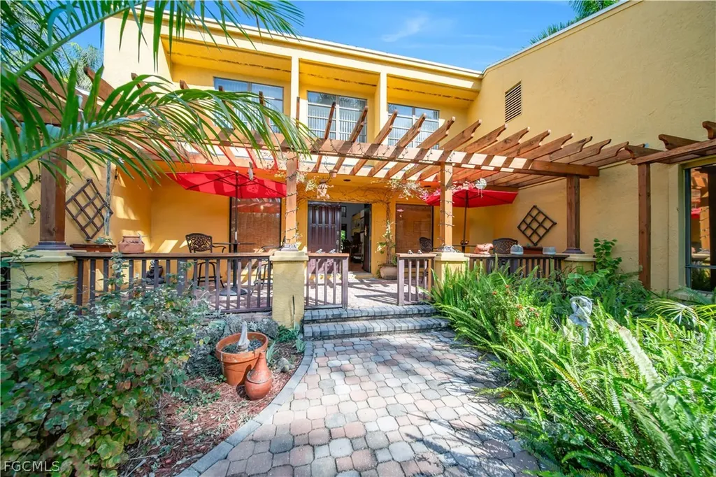184 W Mariana Avenue North Fort Myers FL 33903