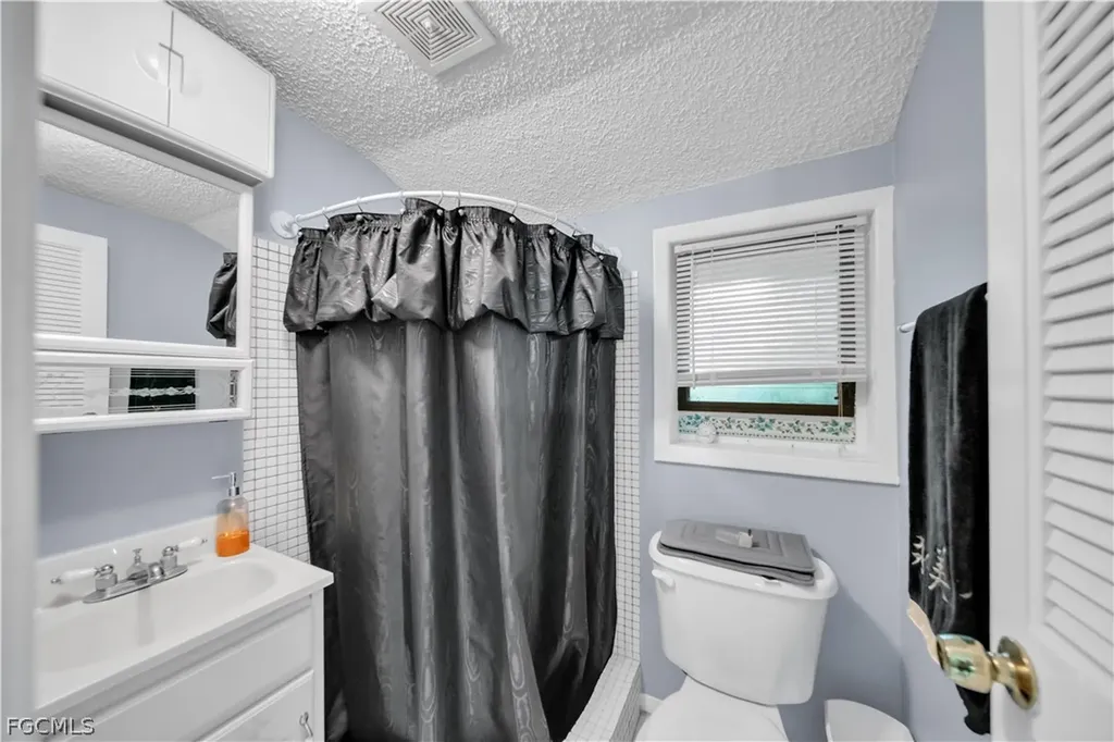 184 W Mariana Avenue North Fort Myers FL 33903