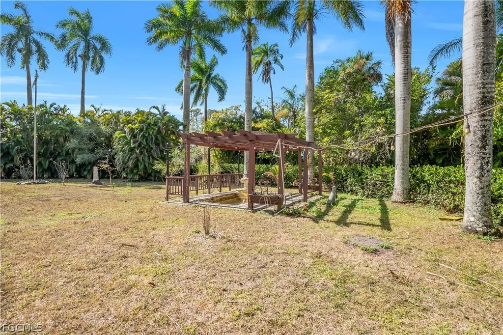 184 W Mariana Avenue North Fort Myers FL 33903