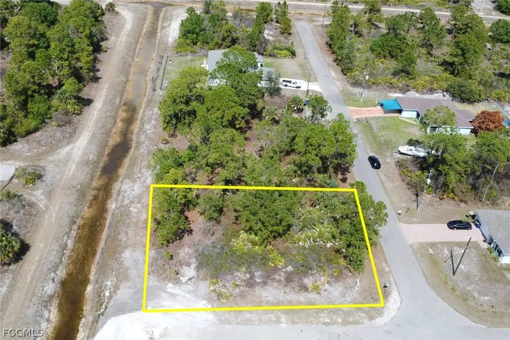 4601 Laura Avenue N Lehigh Acres FL 33971