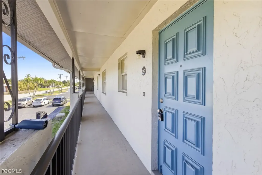 1006 SE 46th Street Cape Coral FL 33904