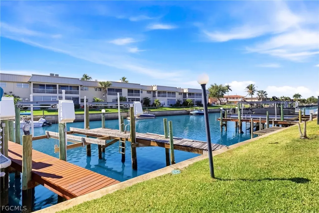 1006 SE 46th Street Cape Coral FL 33904