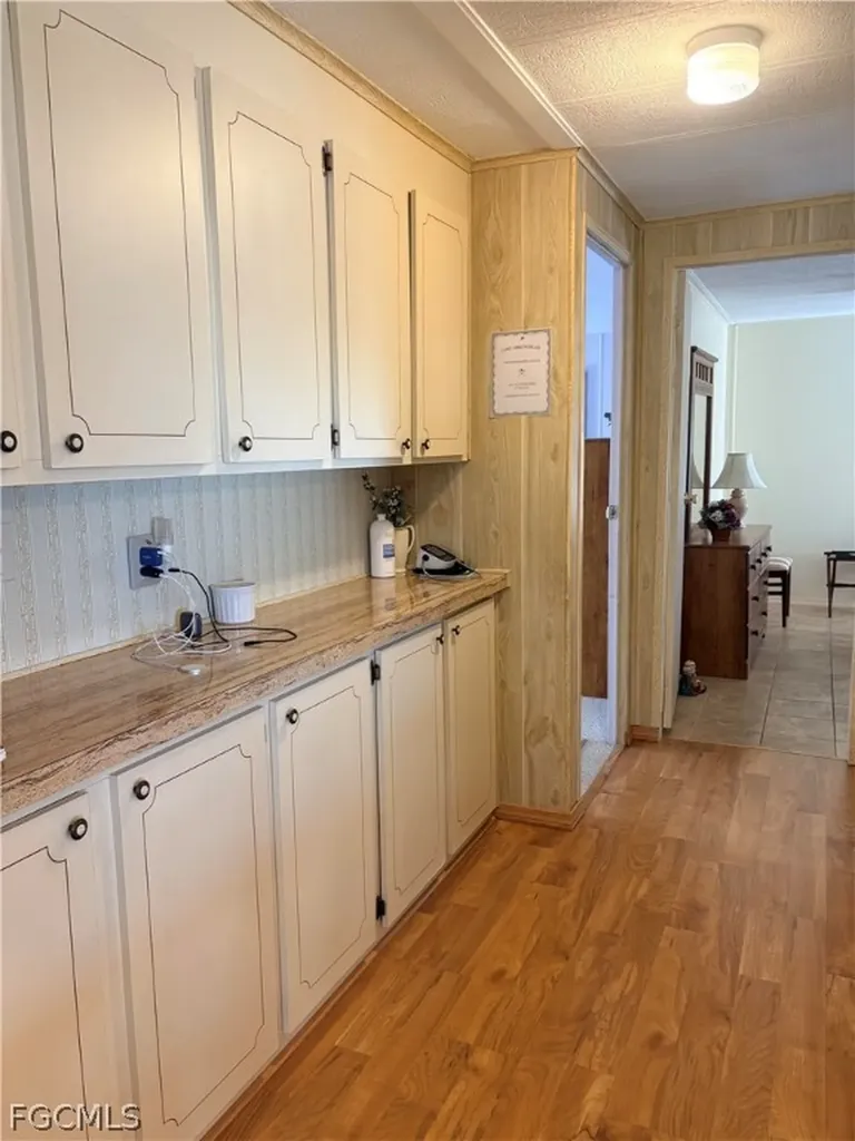 3137 Old Farm House Drive North Fort Myers FL 33917