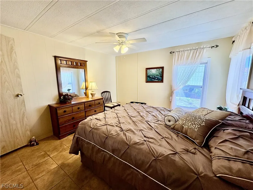 3137 Old Farm House Drive North Fort Myers FL 33917