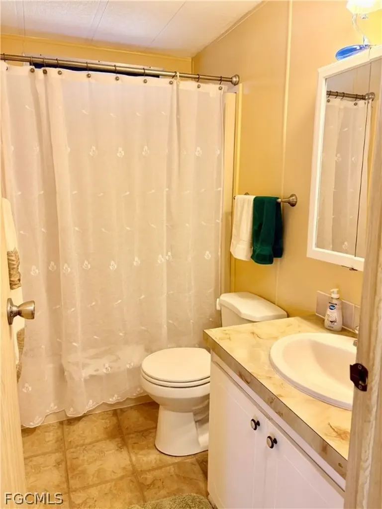 3137 Old Farm House Drive North Fort Myers FL 33917