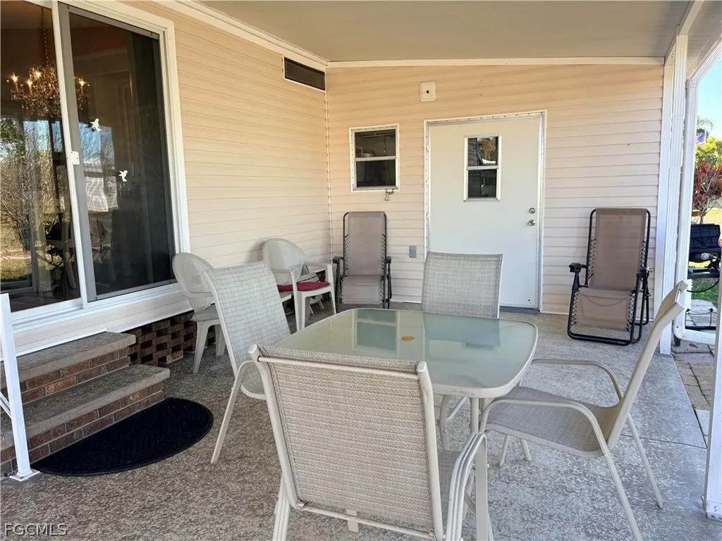 3137 Old Farm House Drive North Fort Myers FL 33917