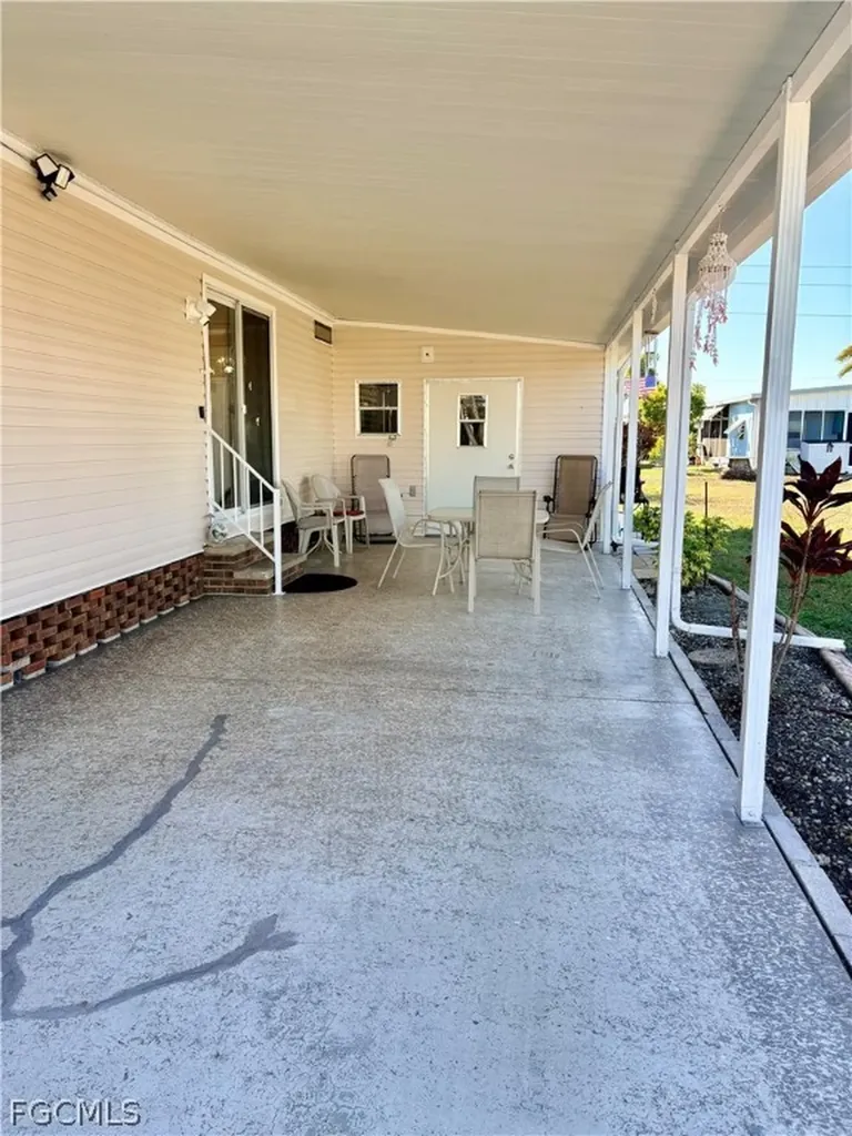 3137 Old Farm House Drive North Fort Myers FL 33917