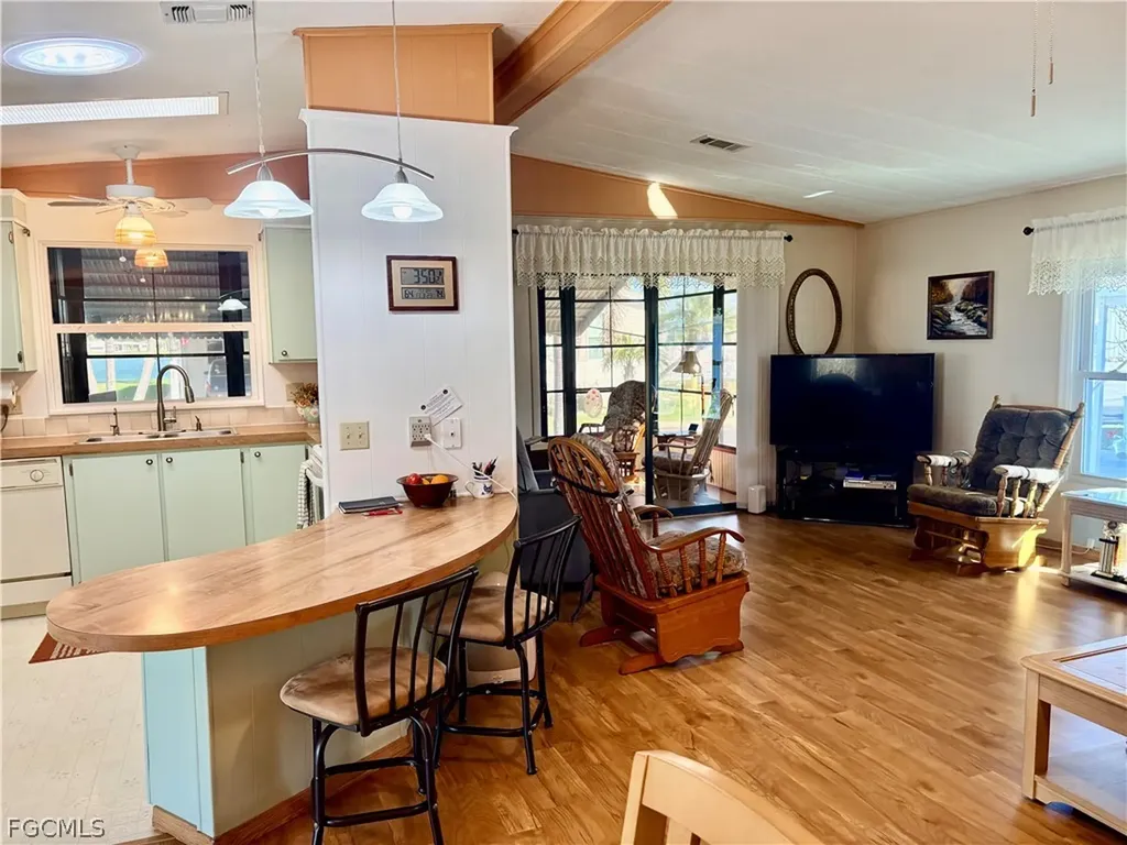 3137 Old Farm House Drive North Fort Myers FL 33917