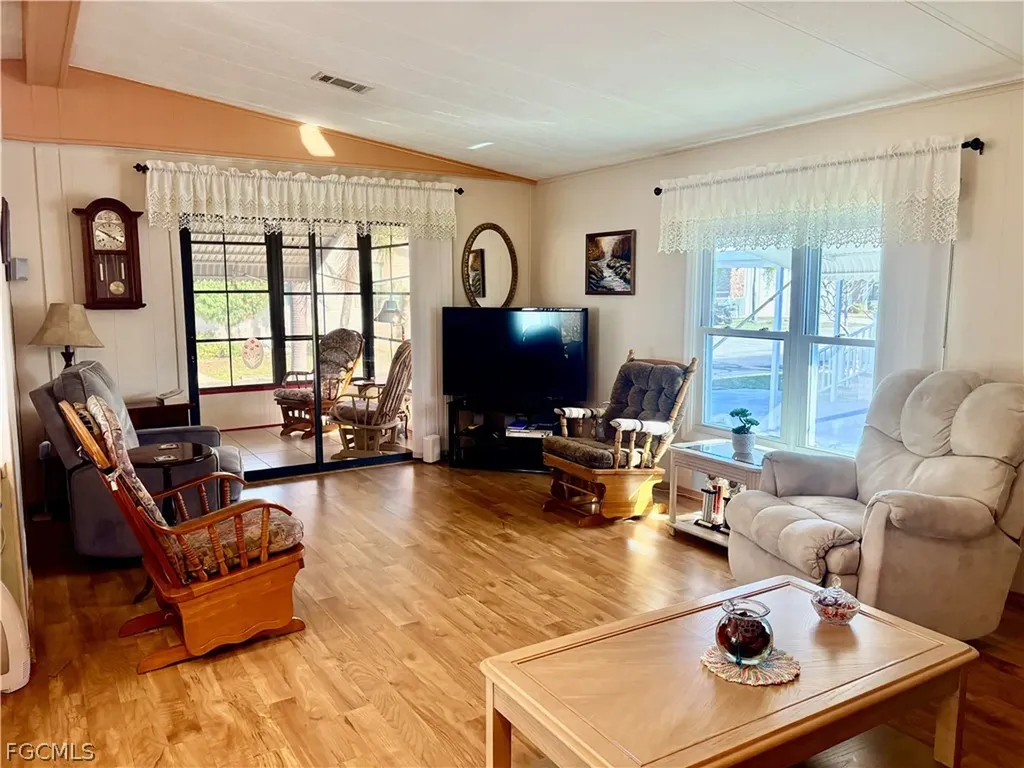 3137 Old Farm House Drive North Fort Myers FL 33917