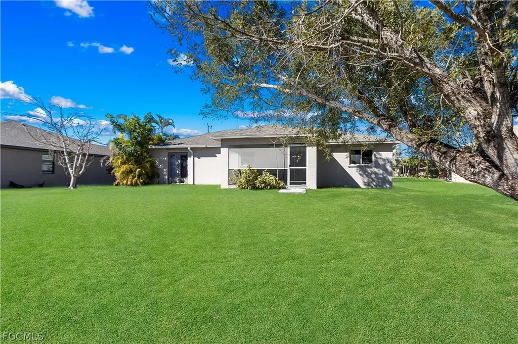 1810 SW 22nd Street Cape Coral FL 33991
