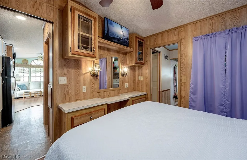 121 Caravan Circle North Fort Myers FL 33903