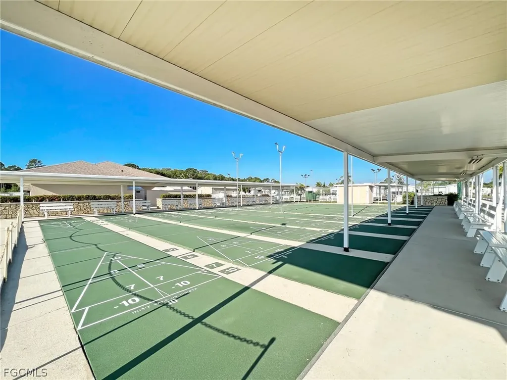 121 Caravan Circle North Fort Myers FL 33903