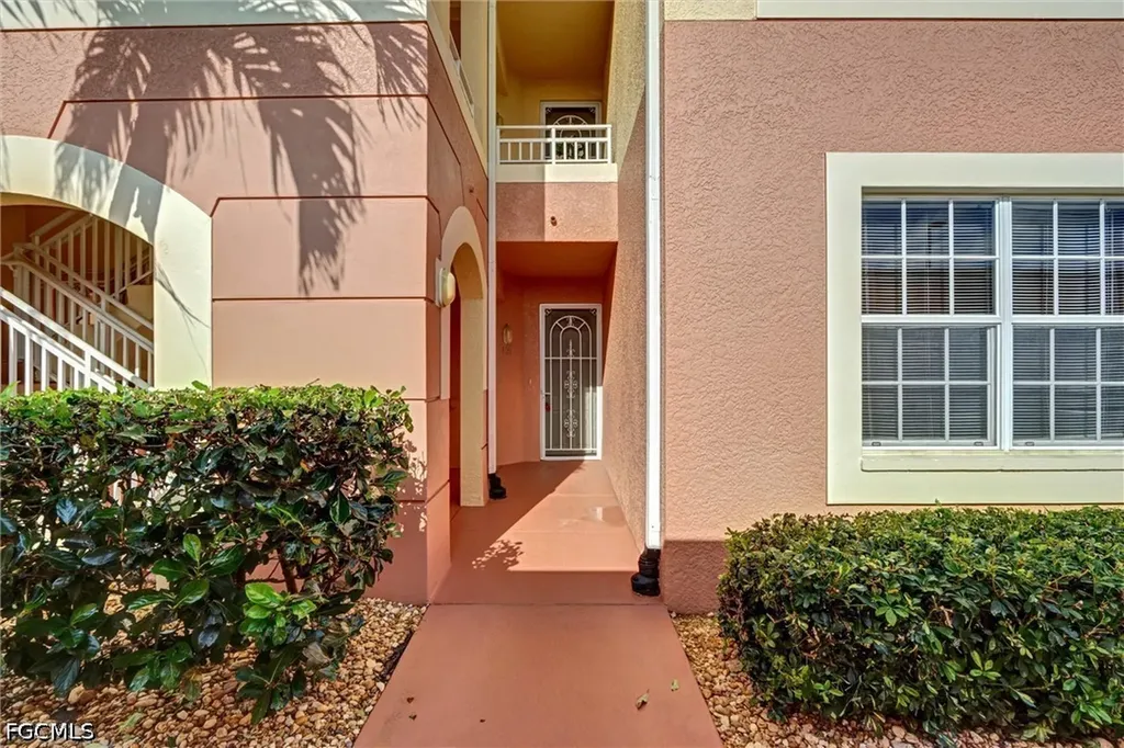 1133 Van Loon Commons Circle Cape Coral FL 33909