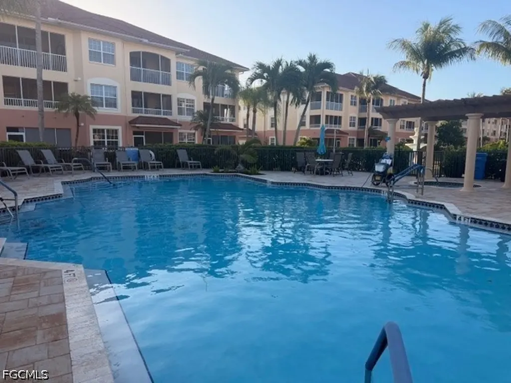 1133 Van Loon Commons Circle Cape Coral FL 33909