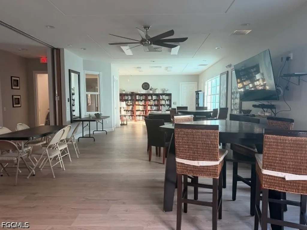 1133 Van Loon Commons Circle Cape Coral FL 33909