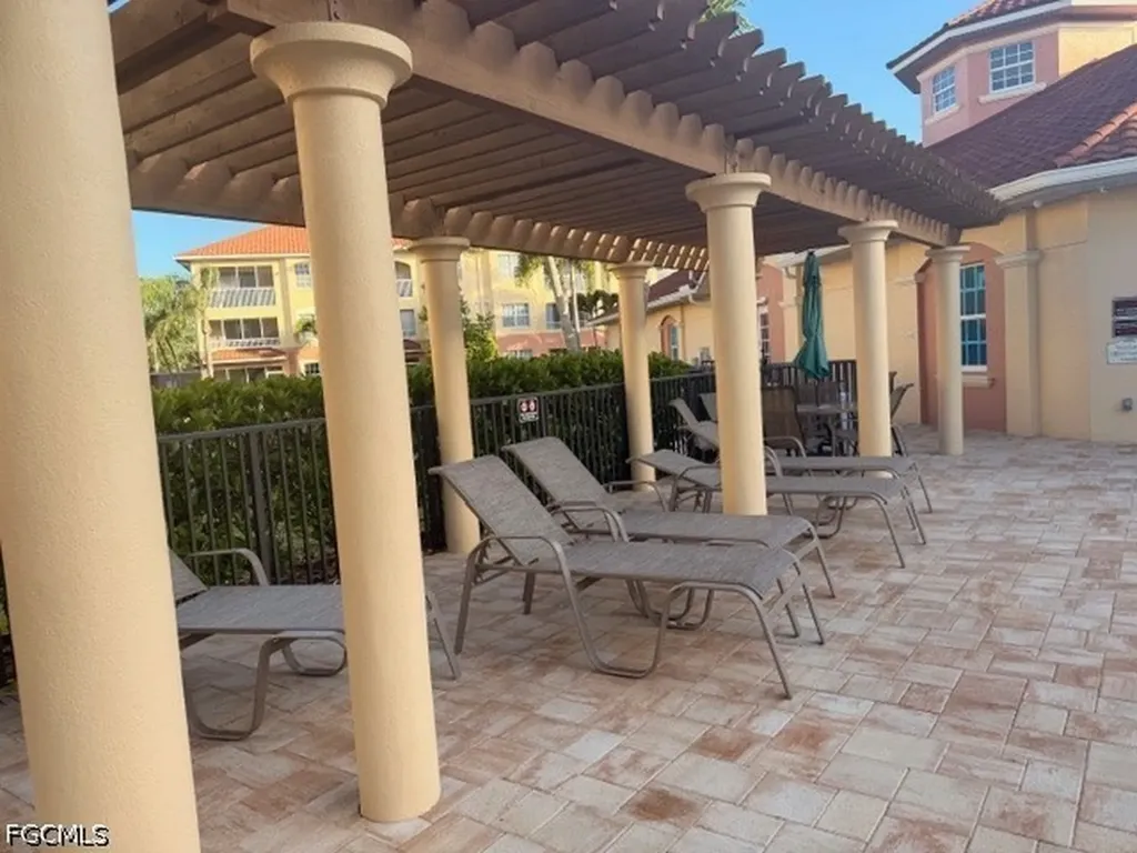 1133 Van Loon Commons Circle Cape Coral FL 33909