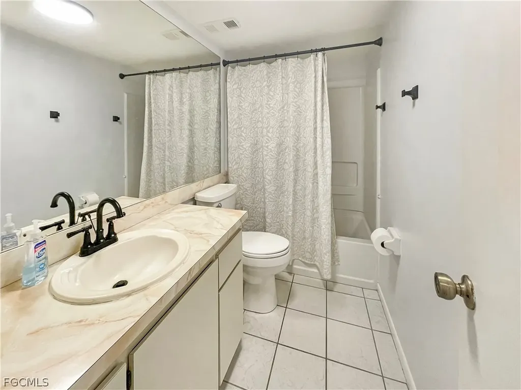 4070 Looking Glass Lane Naples FL 34112