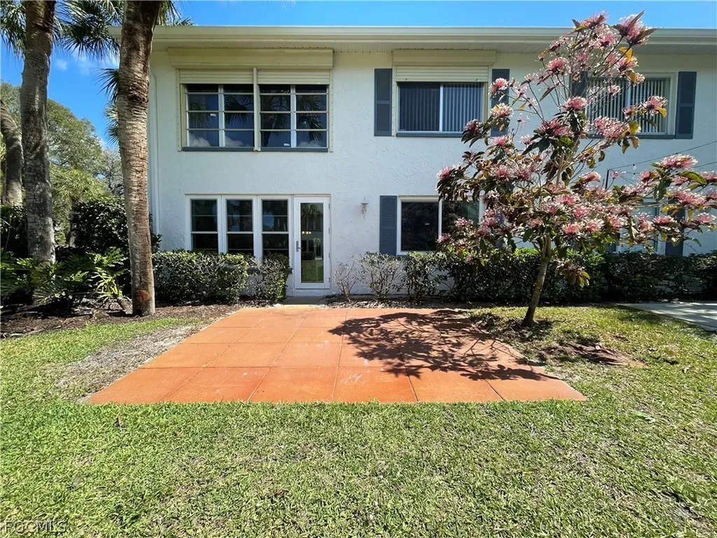4070 Looking Glass Lane Naples FL 34112