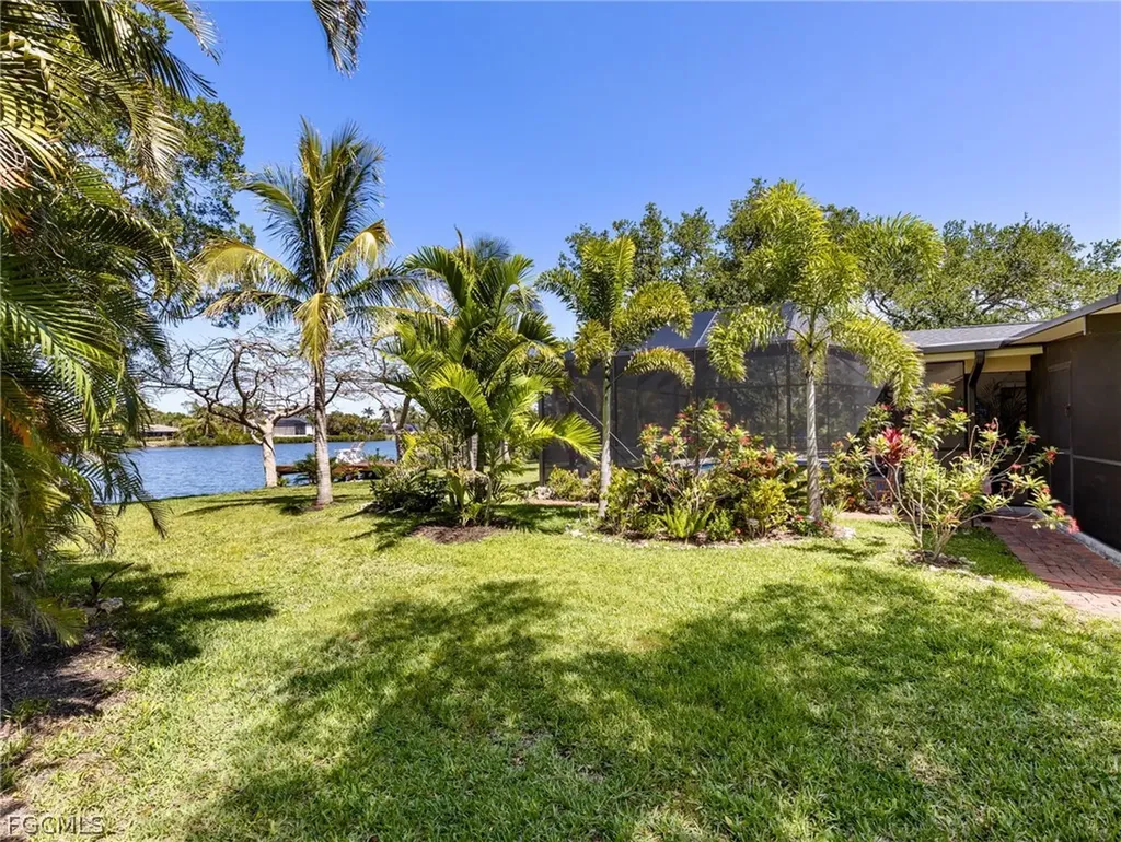7337 Lake Drive Fort Myers FL 33908