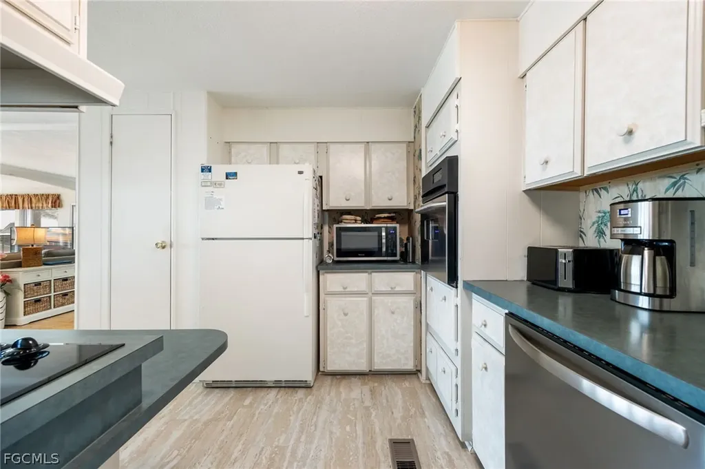 324 Nicklaus Boulevard North Fort Myers FL 33903