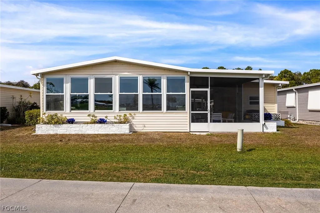 324 Nicklaus Boulevard North Fort Myers FL 33903