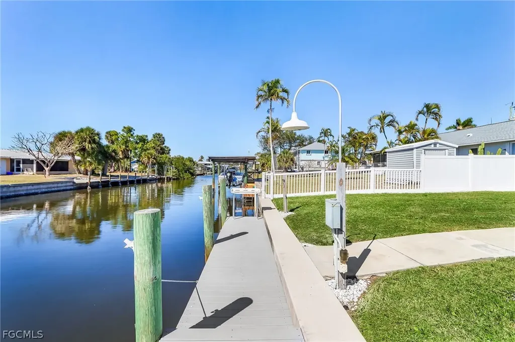 16137 Bowline Street Bokeelia FL 33922